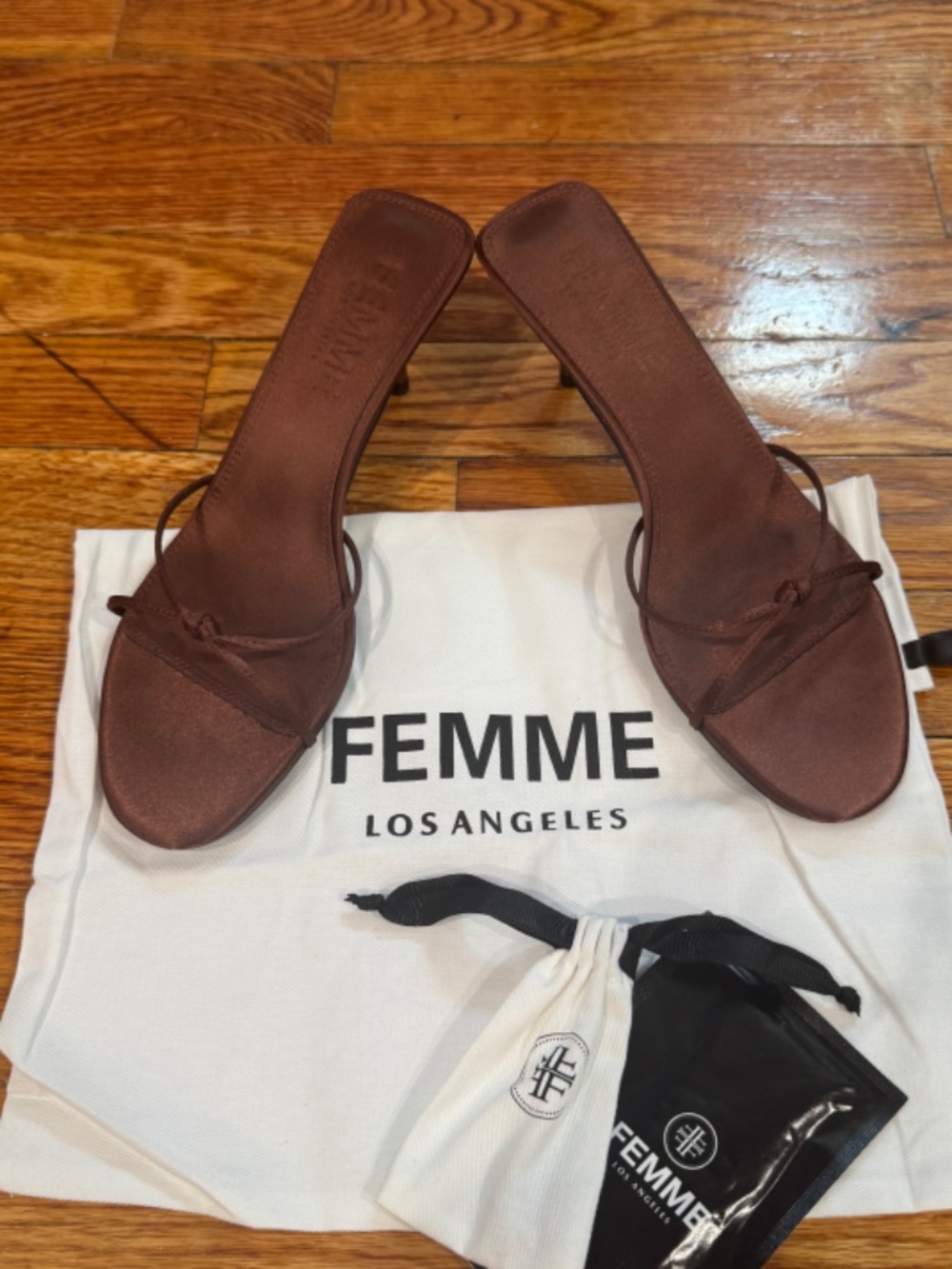 FEMME LA Maeve Slipper - Satin Brown